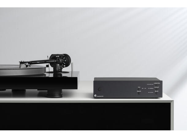 Pro-Ject Phono Box S3 B - sølv Balansert RIAA-trinn - MM/MC 