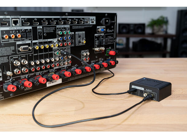 SVS SoundPath Tri-Band trådløs adapter Flerfrekvenssender