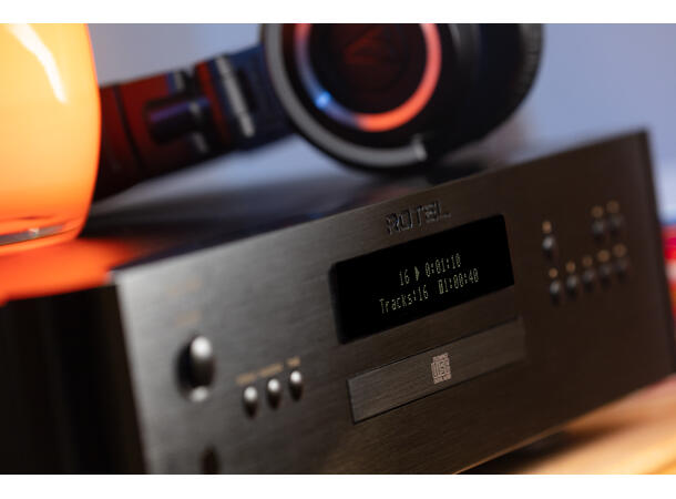 Rotel RCD-1572MKll - sort CD-spiller 