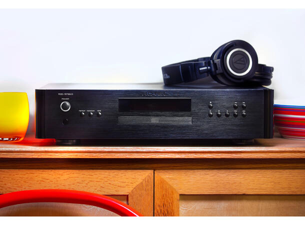 Rotel RCD-1572MKll - sort CD-spiller 