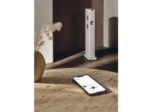 KEF LS60 Wireless - Mineralhvit Aktiv gulvstående høyttaler