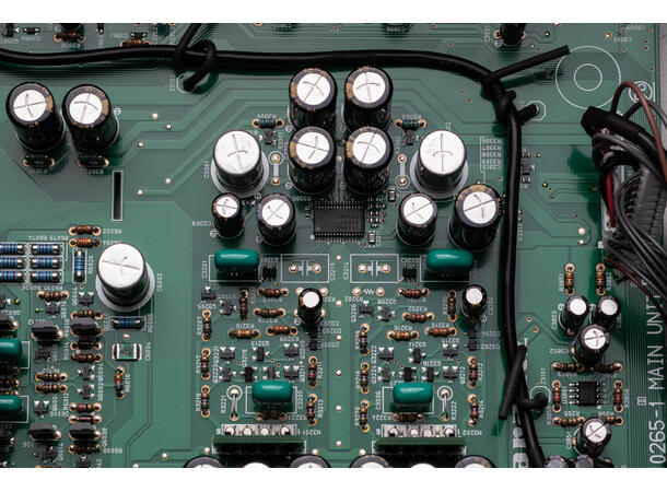 Marantz Model 40n - Sort Integrert forsterker med innebygget HEOS 