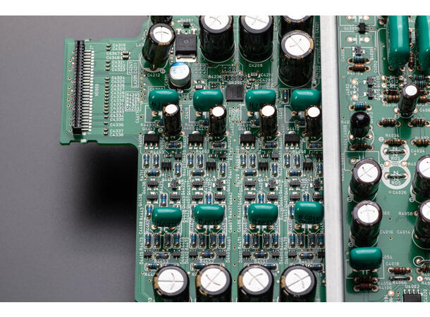 Marantz Model 40n - Sort Integrertforsterker med innebygget HEOS
