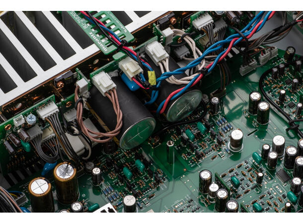 Marantz Model 40n - Sort Integrertforsterker med innebygget HEOS