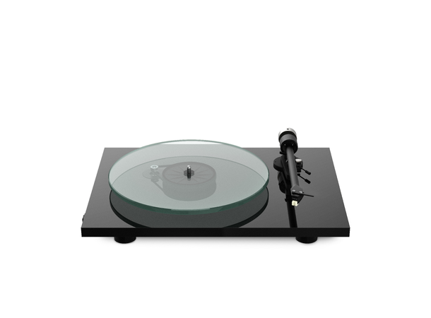 Pro-Ject T2 - piano sort Med Sumiko Black Rainier pickup
