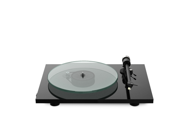 Pro-Ject T2 - piano sort Med Sumiko Black Rainier pickup 