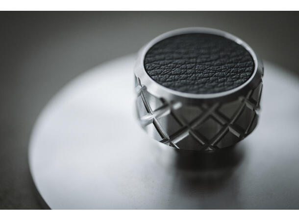 The Classic Reference - piano/silver Uten pickup