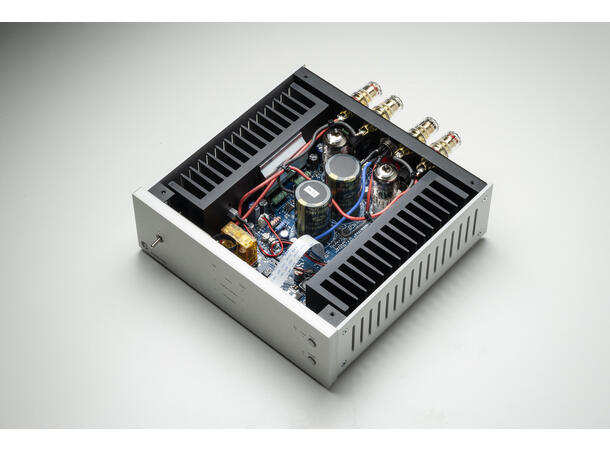 Pro-Ject Amp Box RS2 - sølv High end effektforsterker