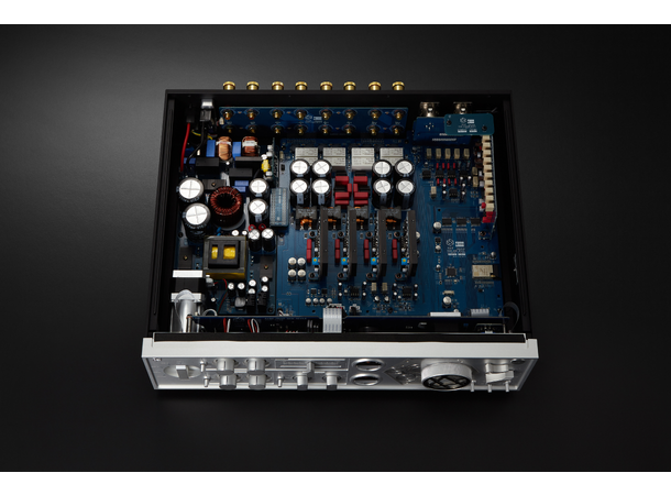 HiFi Rose RA180 Integrert forsterker i referanseklasen