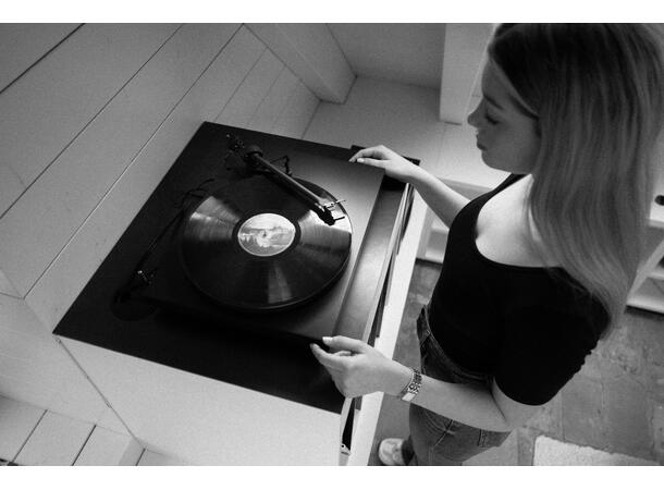 Pro-Ject Colourful Audio System E - blå Alt-i-ett komplett stereoanlegg - B-VARE 