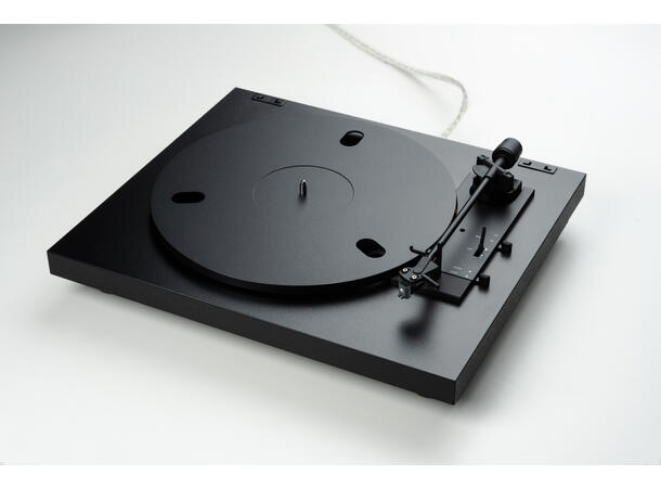 Pro-Ject A1.2 - sort Helautomatisk platespiller- MM E pickup