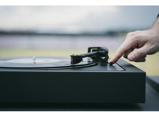 Pro-Ject A2 platespiller m/2M Red - sort Helautomatisk platespiller 