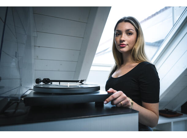 Pro-Ject Colourful Audio System E - gul Alt-i-ett komplett stereoanlegg 