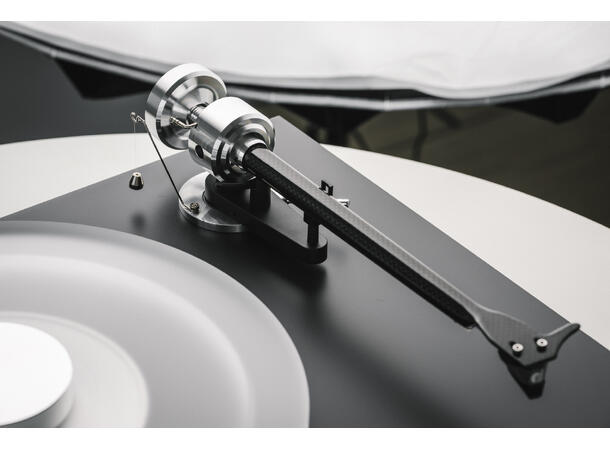 Pro-Ject Debut Reference 10 - sort Premium platespiller med 10" arm 