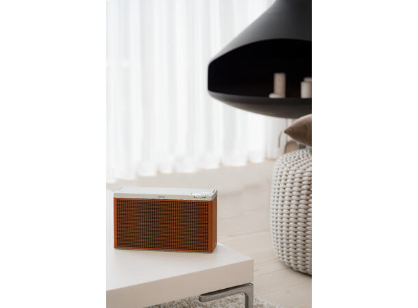 Geneva Touring M - Cognac Portabel Bluetoothhøyttaler
