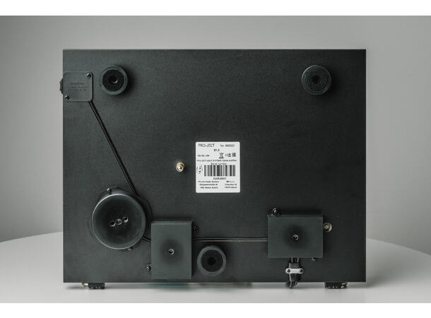 Pro-Ject E1.2 - sort piano