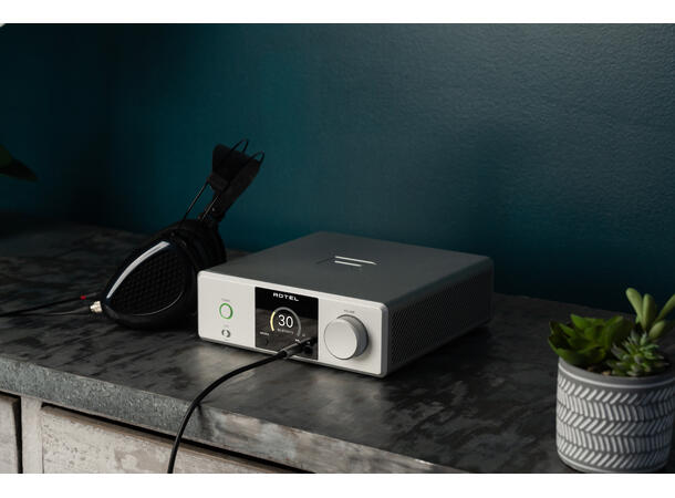 Rotel DX-3 - sølv Hodetelefonforsterker 