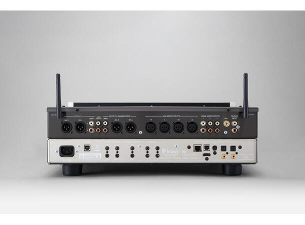 McIntosh CS7500 Forforsterker med innebygget strømming 