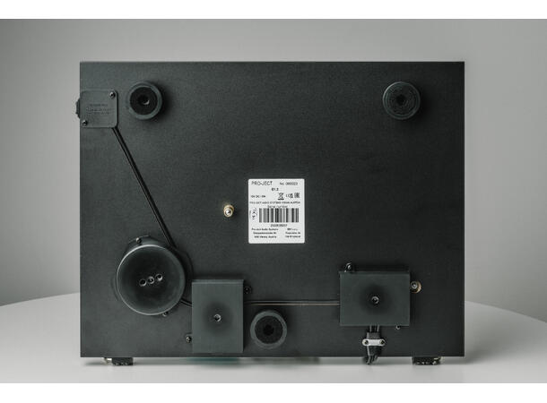 Pro-Ject E1.2 - sort piano 