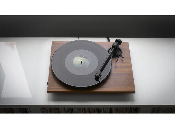 Pro-Ject E1.2 BT - valnøtt Platespiller med RIAA og Bluetooth 