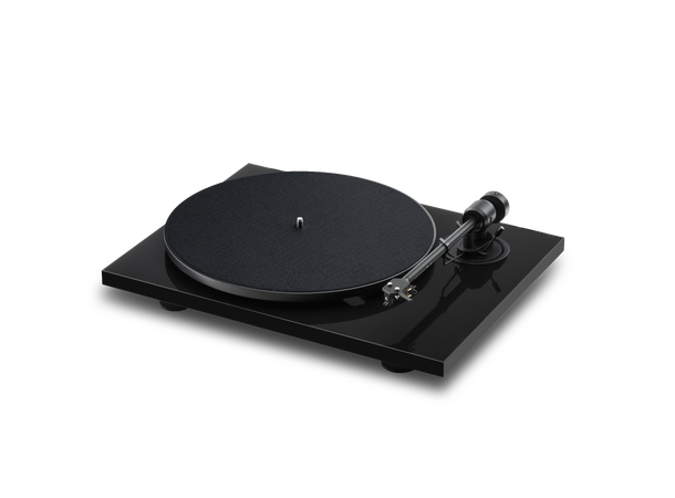 Pro-Ject E1.2 BT - sort piano Platespiller med RIAA og Bluetooth 