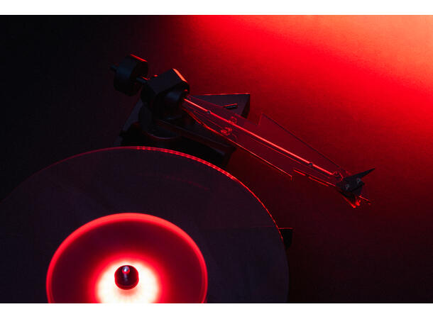 Pro-Ject AC/DC Turntable - B-vare AC/DC platespiller - art collection 