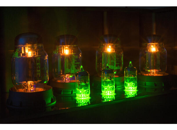 McIntosh MC901 Hybrid monoblokk, Rør og Transistor