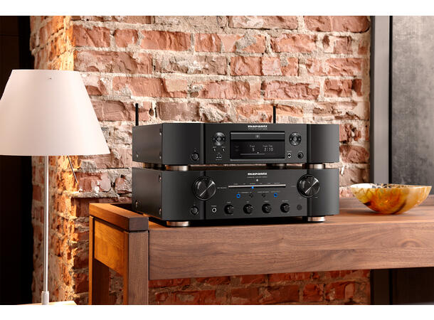 Marantz PM8006 - Sort Klassisk stereoforsterker