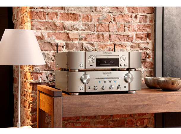 Marantz PM8006 - Sølv Klassisk stereoforsterker