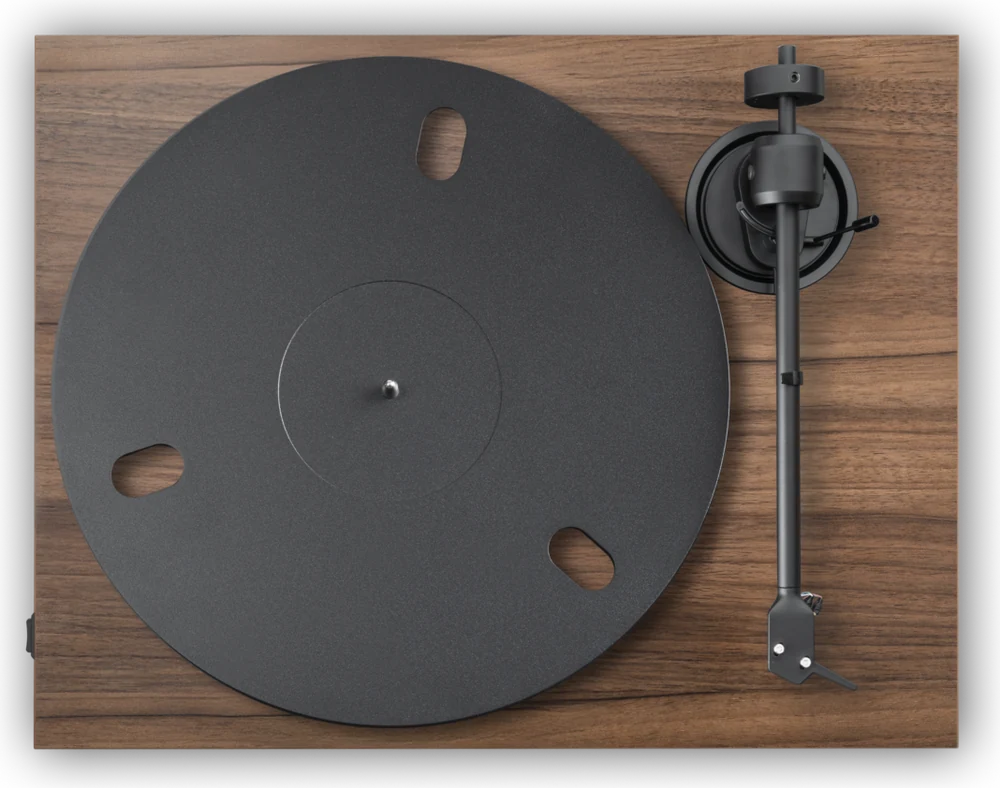 Pro-Ject E1.2 i valnøtt sett ovenfra